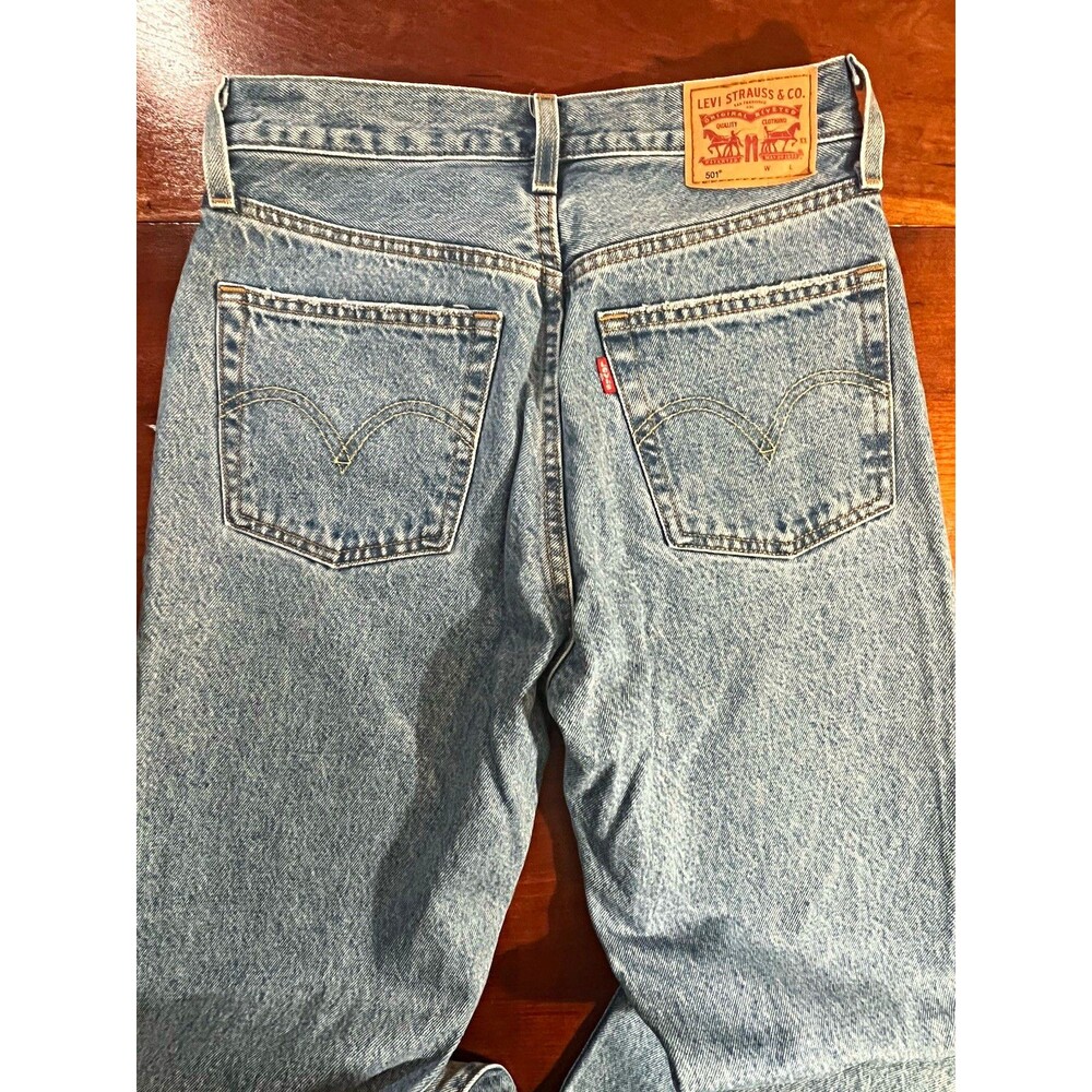 Levi's Women’s High Rise Light Wash Distressed Straight Leg 501 Jeans 26x32